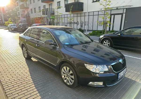 skoda warszawa Skoda Superb cena 34000 przebieg: 216606, rok produkcji 2010 z Warszawa